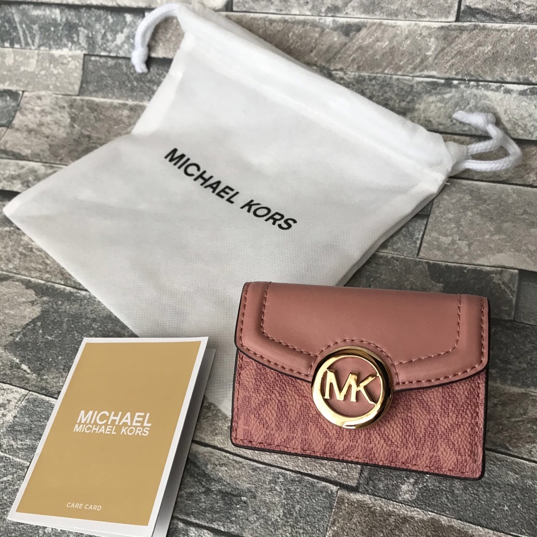 ◆コンパクトミニウォレットMICHAEL KORS 三つ折り財布 マイケルコース