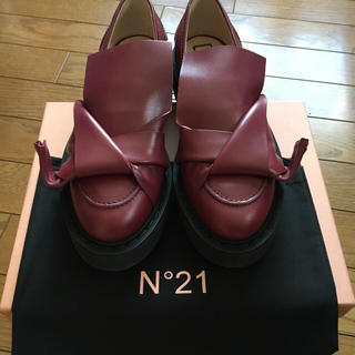 ヌメロヴェントゥーノ ローファー/革靴(レディース)の通販 14点 | N°21 