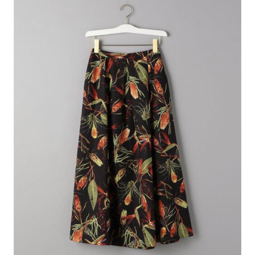 BEAUTY&YOUTH UNITED ARROWS(ビューティアンドユースユナイテッドアローズ)のビューティーアンドユース　ボタニカルプリントスカート レディースのスカート(ロングスカート)の商品写真