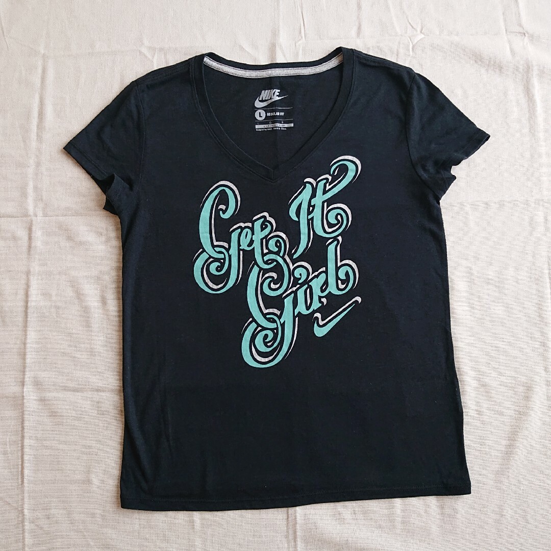 NIKE(ナイキ)のNIKE ナイキ 黒Tシャツ レディースのトップス(Tシャツ(半袖/袖なし))の商品写真