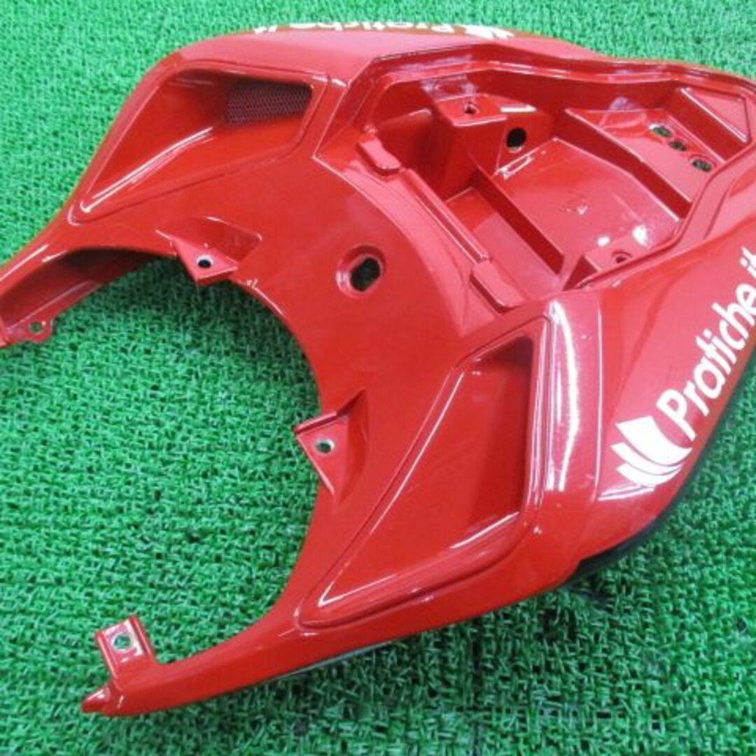 848EVO テールカウル 赤 社外 中古 バイク 部品 1098 1198にも 割れ欠け無し そのまま使える 修復素材に  ペイント素材に:22105663 | フリマアプリ ラクマ