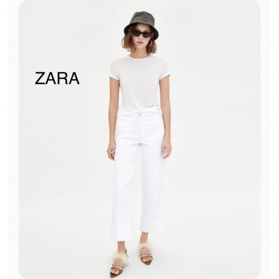 ZARA(ザラ)の期間限定値下げ中　ZARA 新品　ホワイトデニムパンツ　期間限定SALE中 レディースのパンツ(カジュアルパンツ)の商品写真