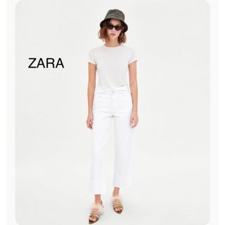 ザラ(ZARA)の期間限定値下げ中　ZARA 新品　ホワイトデニムパンツ　期間限定SALE中(カジュアルパンツ)