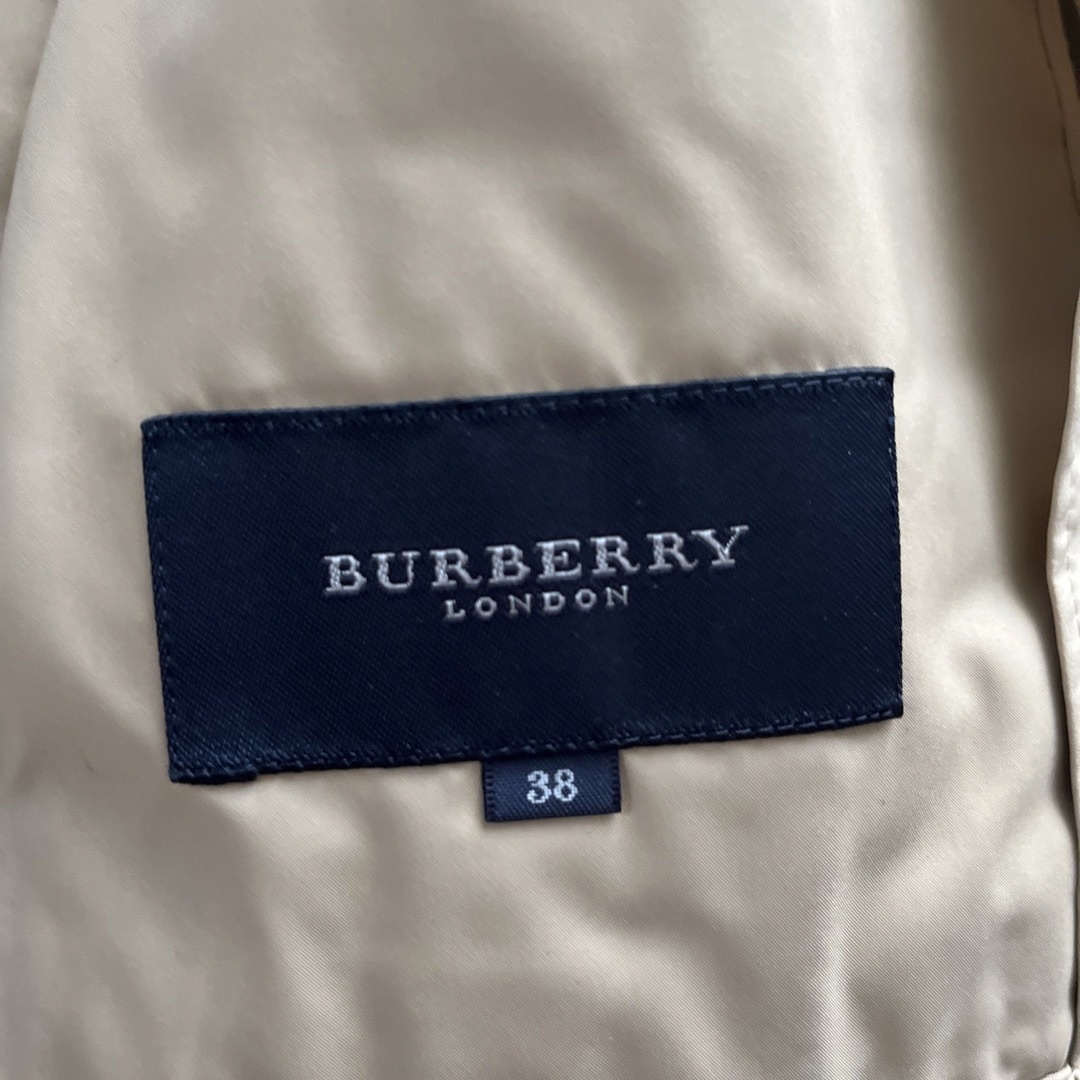BURBERRY(バーバリー)のバーバリーロンドン　中綿ジャケット　38 レディースのジャケット/アウター(その他)の商品写真
