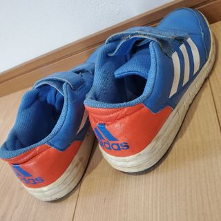 アディダス(adidas)のadidas　キッズ　22(スニーカー)