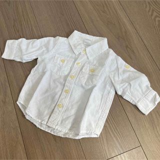 ギャップ(GAP)のGAP 白シャツ　サイズ3〜6m 70相当　美品　新生児　乳幼児(シャツ/カットソー)