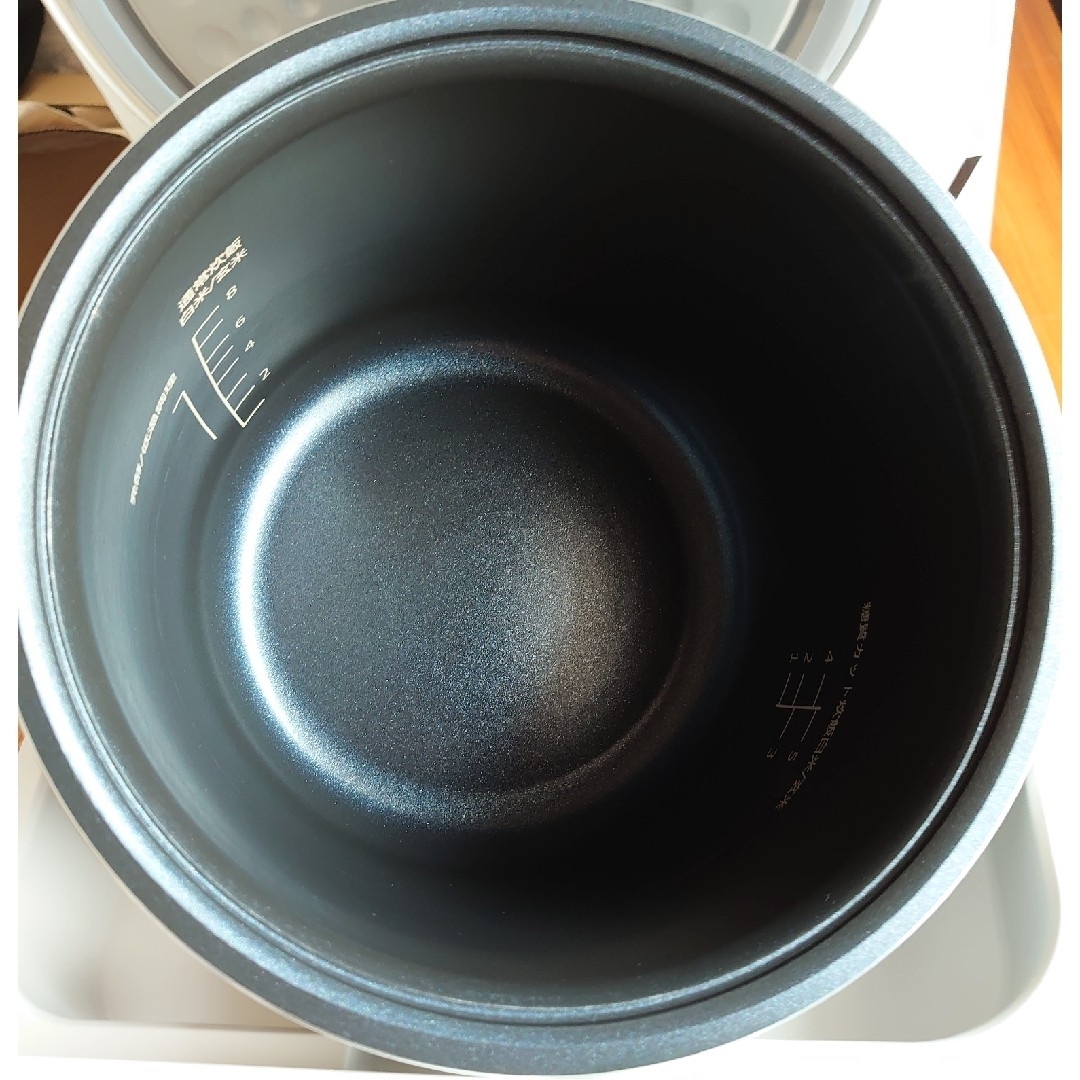 ロカボ LOCABO:V 糖質カット炊飯器の通販 by 江's shop|ラクマ
