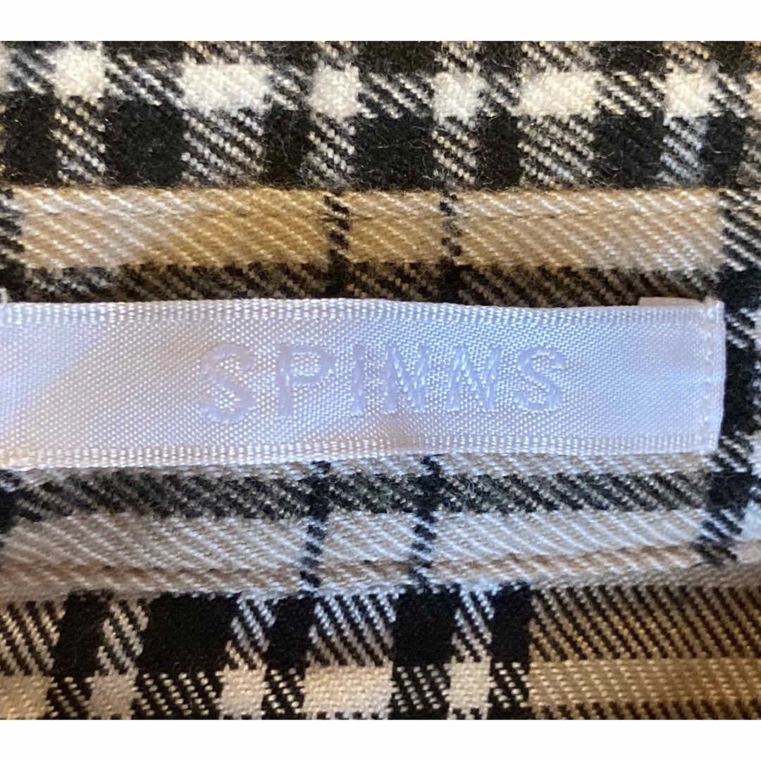 SPINNS(スピンズ)のオーバーシャツ　ネルシャツ　フリーサイズ レディースのトップス(シャツ/ブラウス(長袖/七分))の商品写真