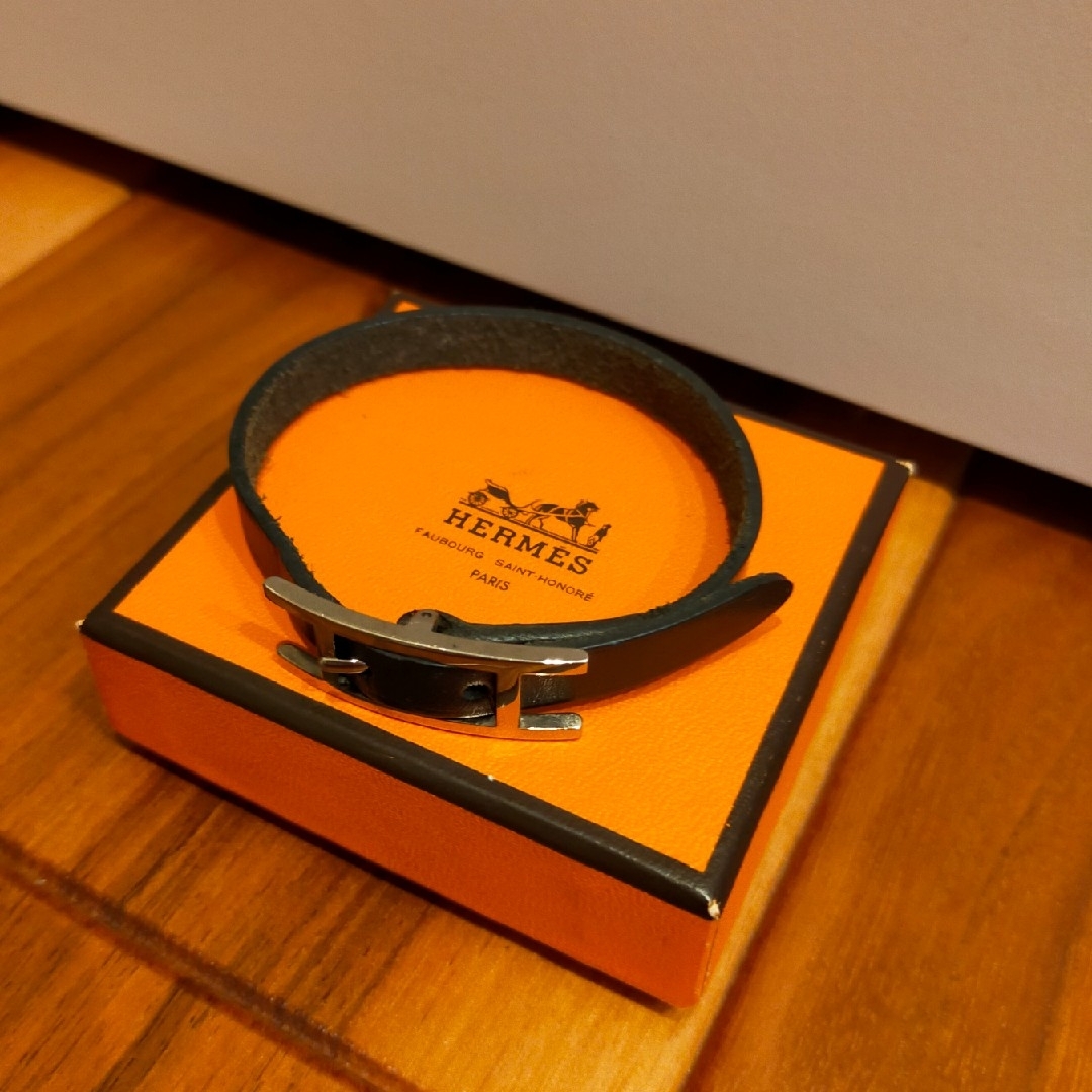 HERMES レザー ブレスレット HERMES レザー ブレスレット