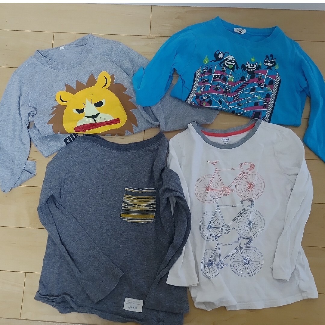 GAP(ギャップ)の長袖カットソー 110センチ  お得な４点セット  Tシャツ キッズ/ベビー/マタニティのキッズ服男の子用(90cm~)(Tシャツ/カットソー)の商品写真