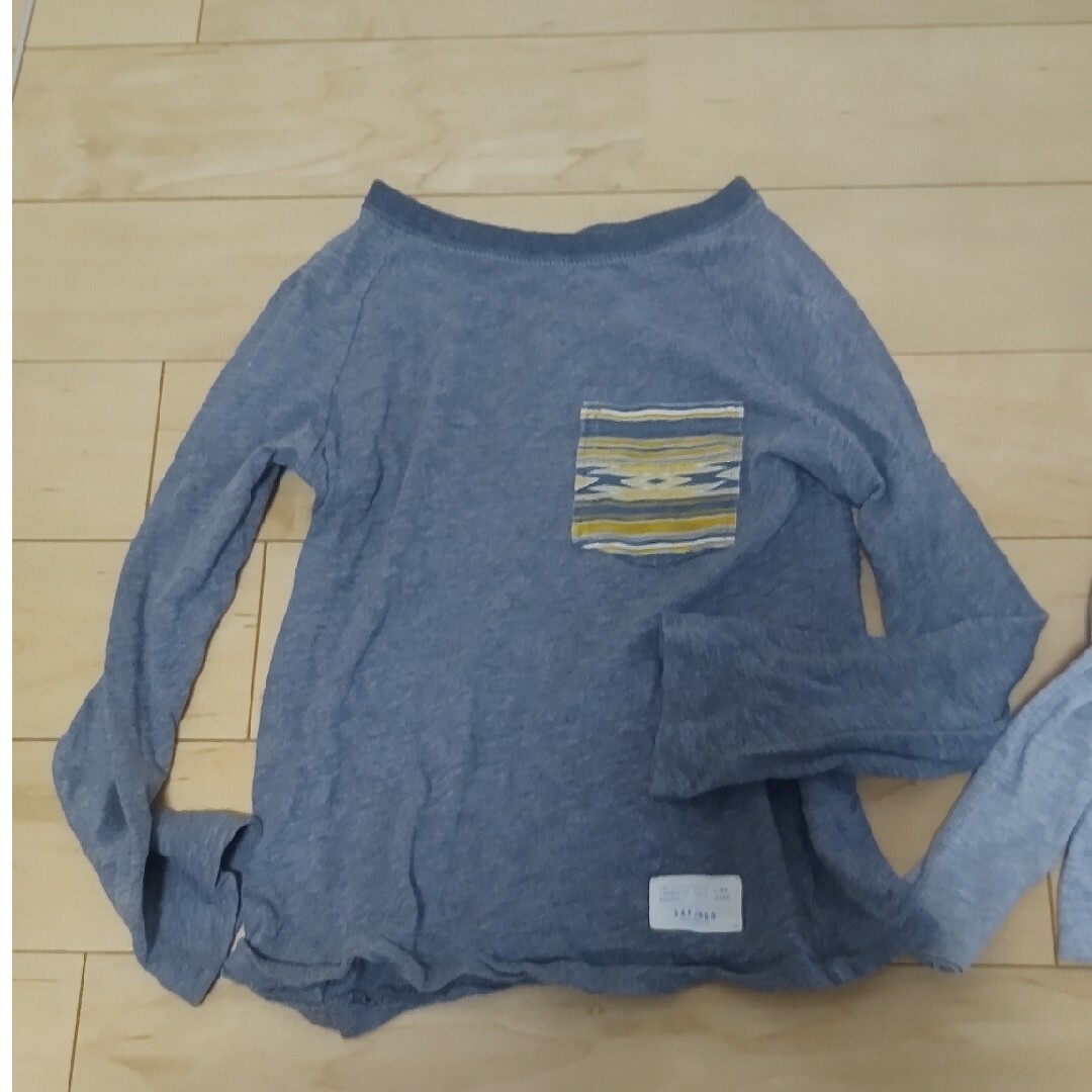 GAP(ギャップ)の長袖カットソー 110センチ  お得な４点セット  Tシャツ キッズ/ベビー/マタニティのキッズ服男の子用(90cm~)(Tシャツ/カットソー)の商品写真