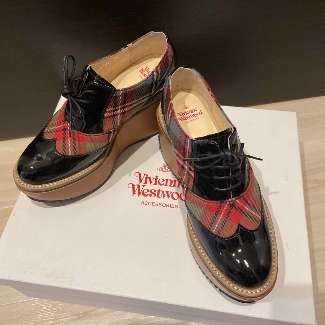 Vivienne Westwood  革靴　(本日のみ値下)