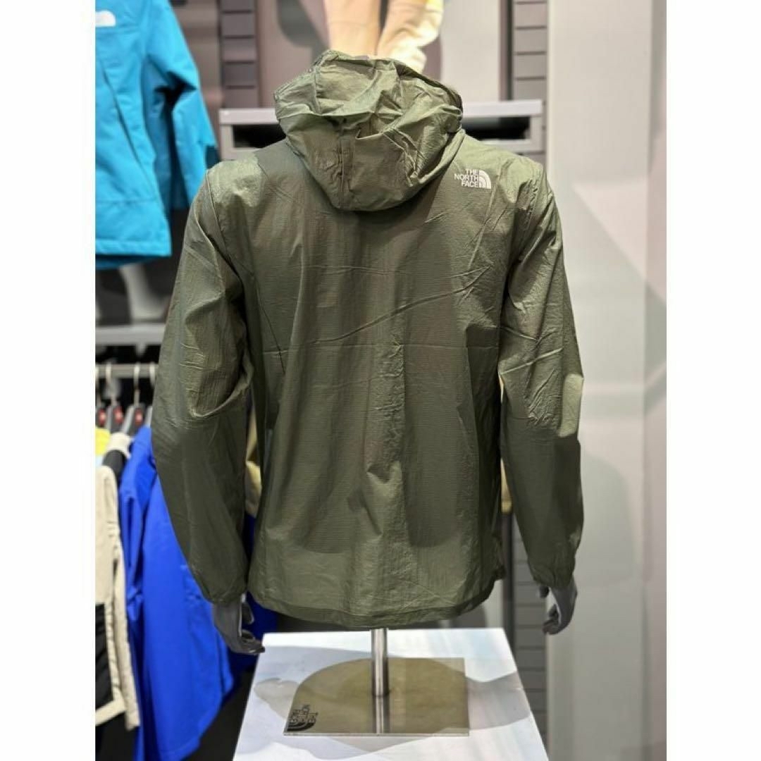 THE NORTH FACE(ザノースフェイス)の【韓国限定】THE NORTH FACE カーキ　ウインドブレーカー　L レディースのジャケット/アウター(ナイロンジャケット)の商品写真