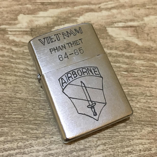 史上最も激安 ベトナムZippo【AIR ミリタリー 米軍 BORNE】ナム戦 タバコグッズ - www.we-job.com 史上最も激安 ベトナムZippo【AIR ミリタリー 米軍 BORNE】ナム戦 タバコグッズ - www.we-job.com