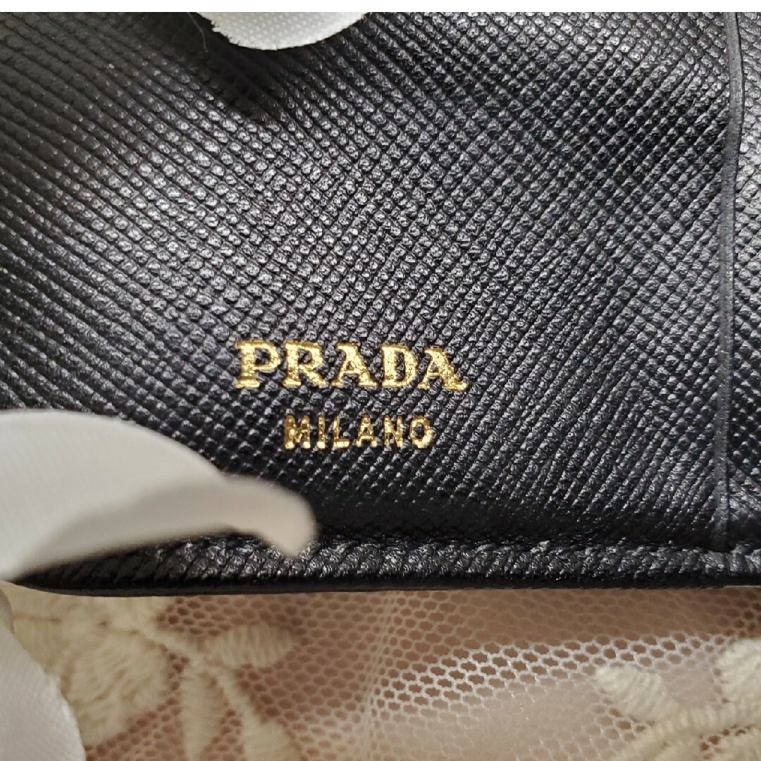 PRADA(プラダ)のPRADA ２つ折り財布 レディースのファッション小物(財布)の商品写真