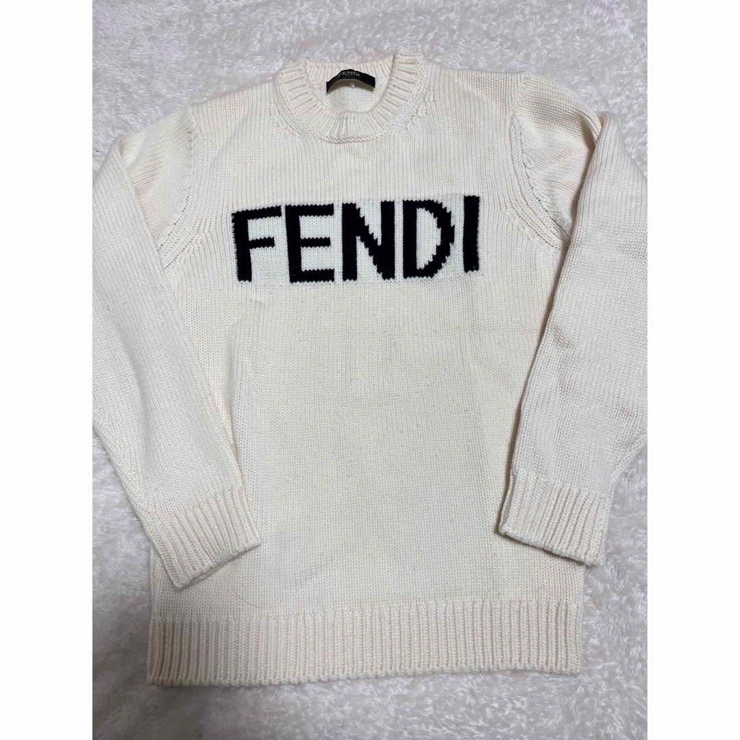 FENDI 正規品　ロゴニットロゴニット