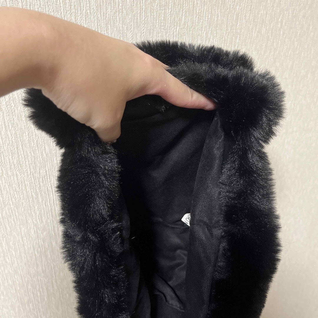 ZARA(ザラ)の♡本日限定お値下♡セレクトショップ購入 ビジュー ファーバッグ♡未使用 レディースのバッグ(ハンドバッグ)の商品写真