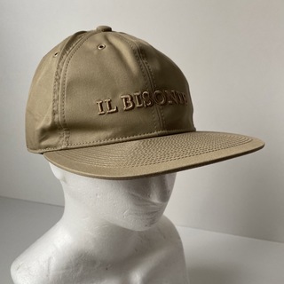 イルビゾンテ(IL BISONTE)のイルビゾンテ 帽子 キャップ カーキベージュ レディース ロゴ刺繍 革パッチ付き(キャップ)