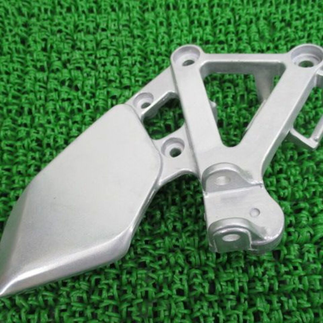 CBR250R ステップホルダー 右 50600-KY1-000 在庫有 即納 ホンダ 純正 新品 バイク 部品 HONDA 廃盤 絶版 車検 Genuine:21730377