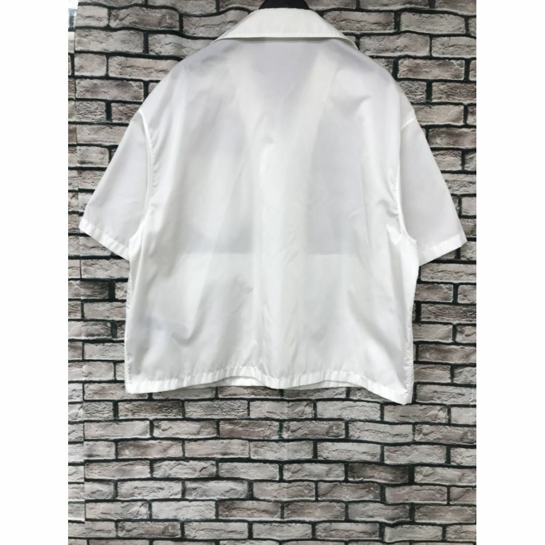 PRADA(プラダ)のプラダ★21SS トライアングルロゴプレート半袖ナイロンシャツ ジャケット メンズのトップス(シャツ)の商品写真
