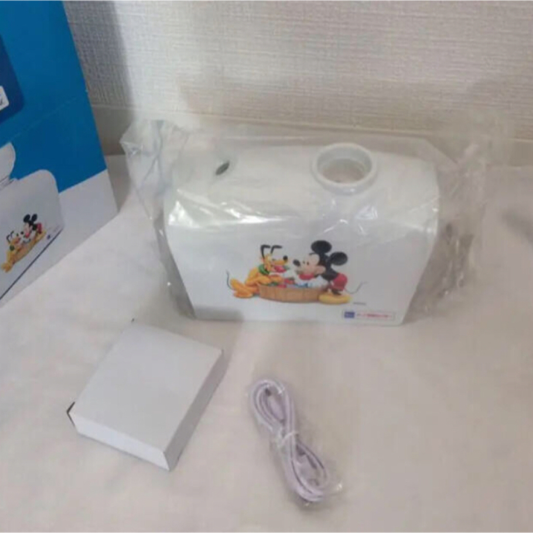 Disney(ディズニー)の値下げ　新品 ディズニー加湿器 ペットボトル加湿器 ミッキー スマホ/家電/カメラの生活家電(加湿器/除湿機)の商品写真