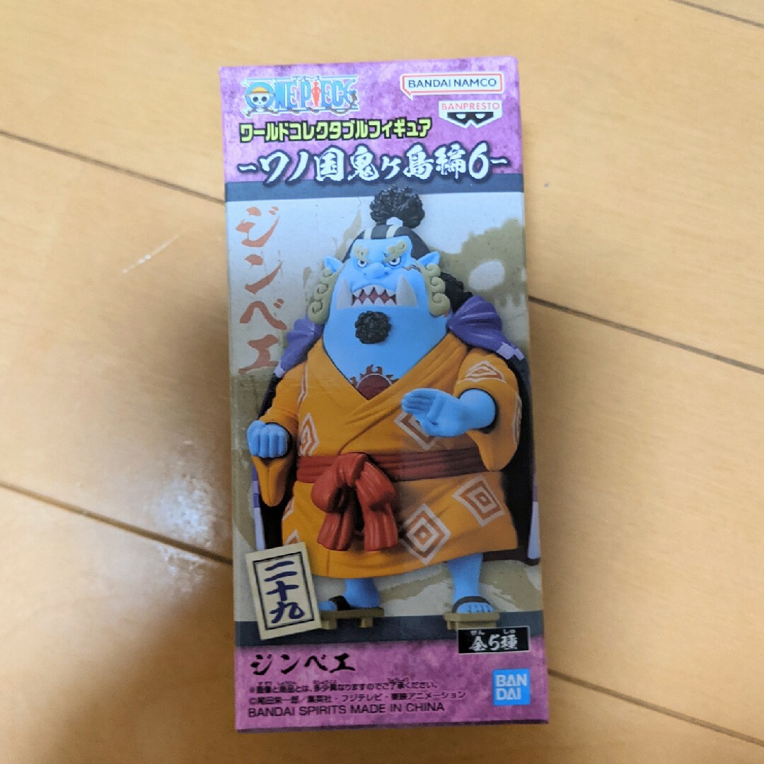 ONE PIECE　ワーコレ　ジンベエ　フィギュア エンタメ/ホビーのおもちゃ/ぬいぐるみ(キャラクターグッズ)の商品写真