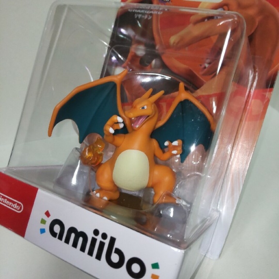 値下げ中！アミーボ　新品未開封　リザードン　amiibo