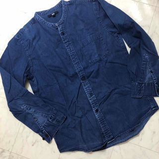 ユニクロ(UNIQLO)のユニクロ　バンドカラーデニムシャツ(シャツ)