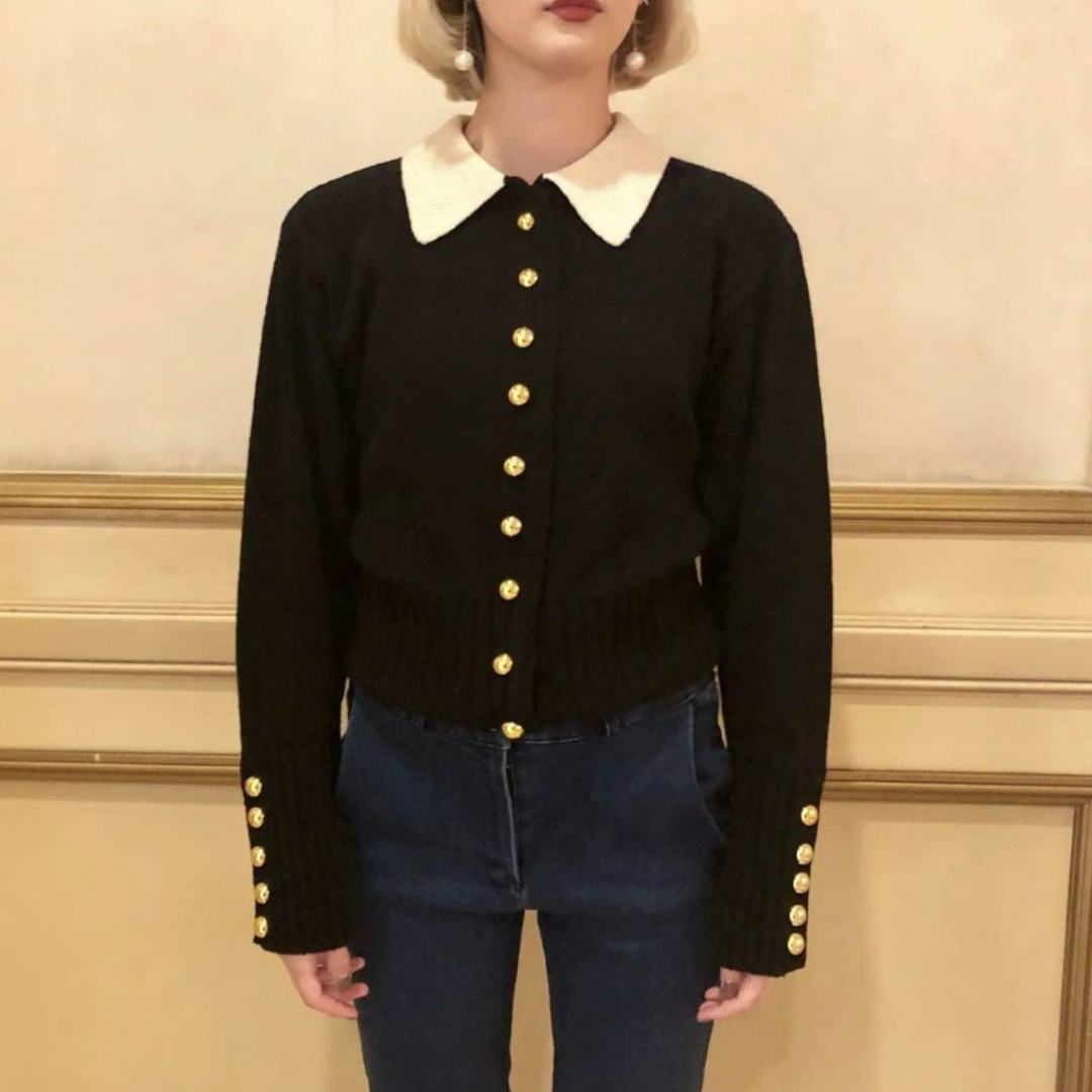 épine(エピヌ)のbi-color gold botton knit cardigan black レディースのトップス(カーディガン)の商品写真