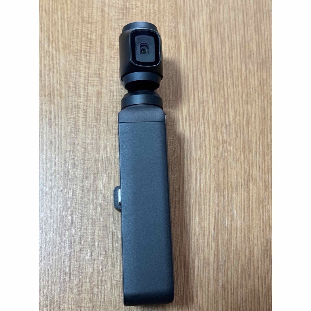 Inspire（DJI）(インスパイア)の【値下げ】 DJI OSMO POCKET (3軸ジンバル, 4Kカメラ) スマホ/家電/カメラのカメラ(ビデオカメラ)の商品写真