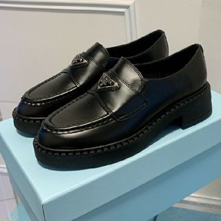 極美品 入手困難モデル】PRADA プラダ パンプス ヒール エナメル 黒-