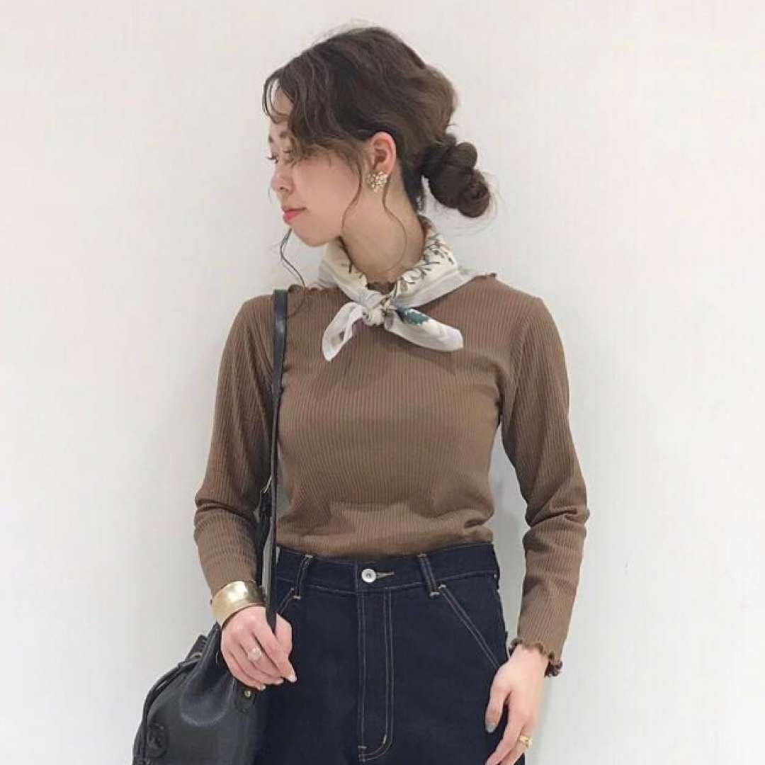 flower(フラワー)のmellow rib top ～ﾒﾛｰﾘﾌﾞﾄｯﾌﾟ レディースのトップス(カットソー(半袖/袖なし))の商品写真