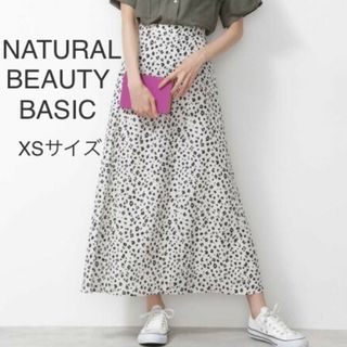 ナチュラルビューティーベーシック(NATURAL BEAUTY BASIC)のNATURAL BEAUTY BASIC アニマルフラワープリント(ロングスカート)