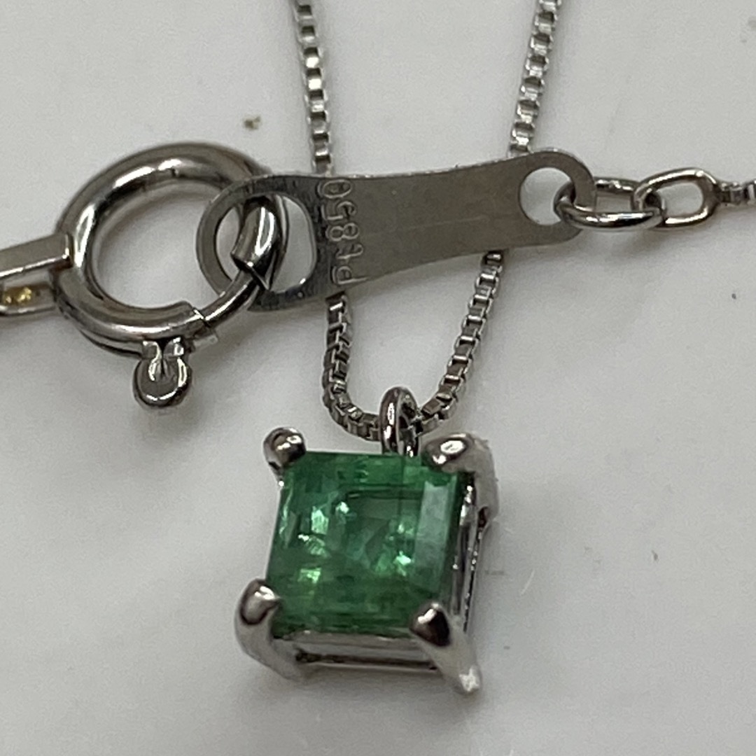 Pt850 天然エメラルド 0.23ct ネックレストップ ダイヤ0.38ct