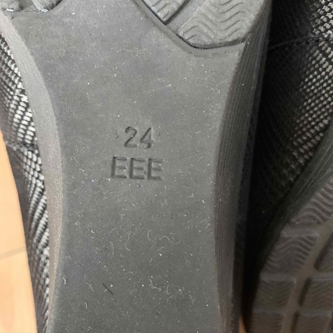 REGAL(リーガル)の美品　リーガルウォーカー　黒 チェック　24EEE レディースの靴/シューズ(ローファー/革靴)の商品写真