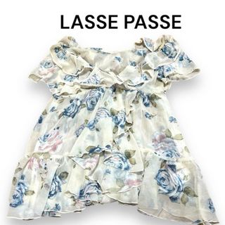 レッセパッセ(LAISSE PASSE)のLASSE PASSE レッセパッセ　花柄　トップス　ブラウス　カットソー38(シャツ/ブラウス(半袖/袖なし))