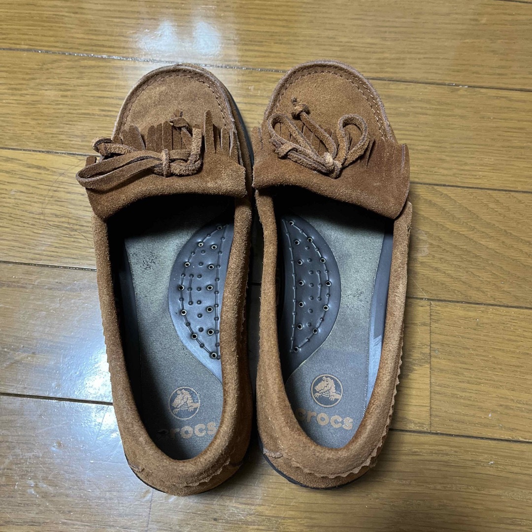 crocs(クロックス)のcrocs  スエード 靴 レディースの靴/シューズ(その他)の商品写真