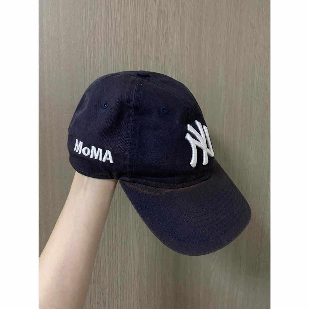 MOMA(モマ)のMoMa ニューエラ　ネイビー　帽子　キャップ　レディース　メンズ メンズの帽子(キャップ)の商品写真