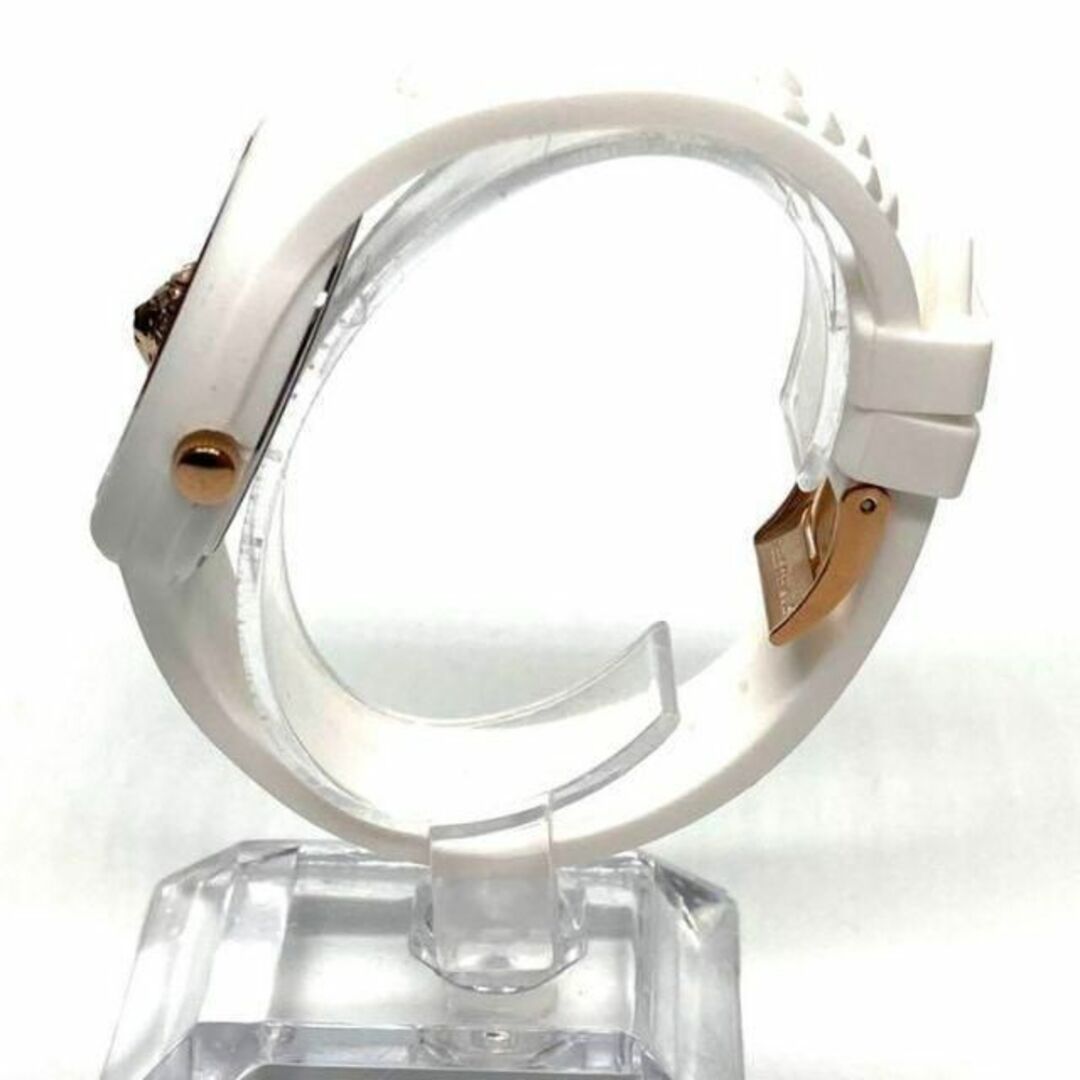 ★海外限定品! シンプルな美しさ! ヴェルサス ヴェルサー レディース 23 レディースのファッション小物(腕時計)の商品写真