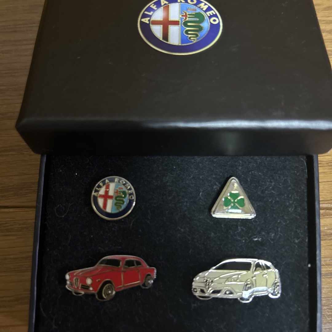 Alfa Romeo(アルファロメオ)のアルファロメオ　ピンバッジセット 自動車/バイクの自動車(その他)の商品写真