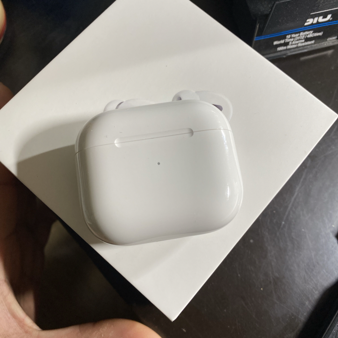 Apple(アップル)のApple AirPods 第３世代 スマホ/家電/カメラのオーディオ機器(ヘッドフォン/イヤフォン)の商品写真