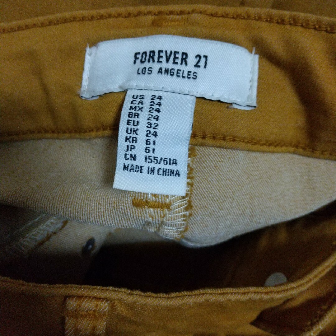 FOREVER 21(フォーエバートゥエンティーワン)のFOREVER21   61 レディースのパンツ(カジュアルパンツ)の商品写真