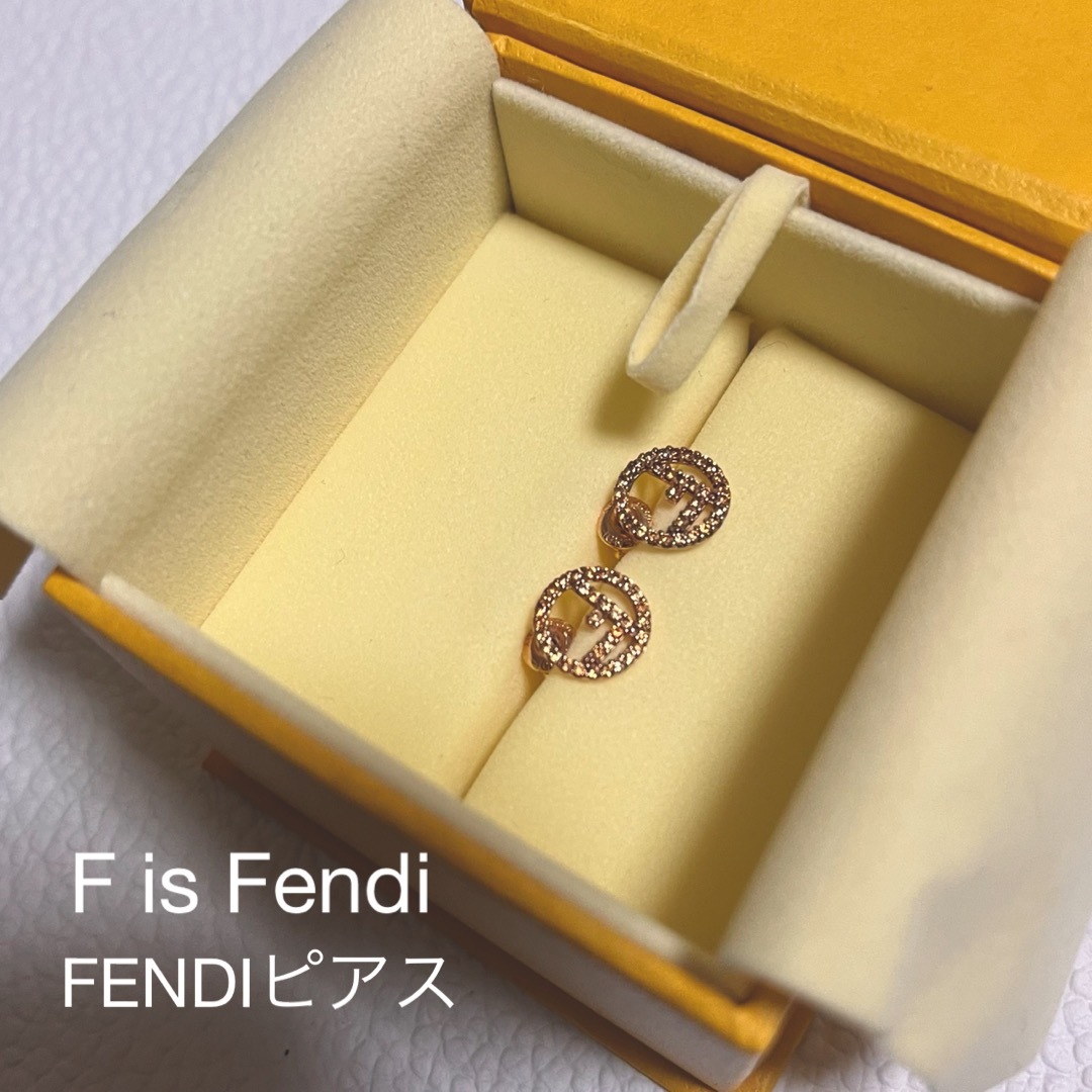 エフ イズ フェンディ ピアス 春節限定カラー（ピンク） Fendiピアス