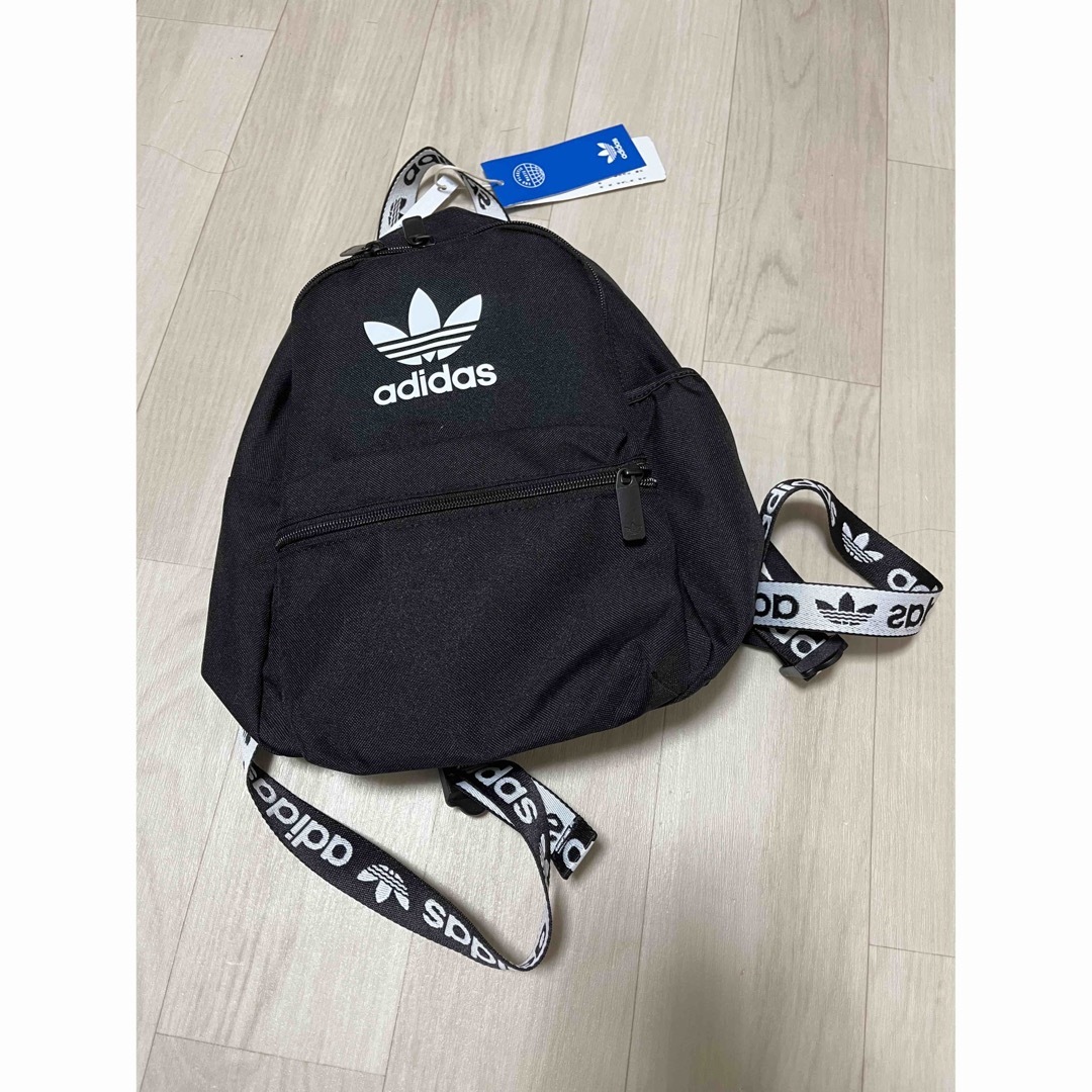 adidas リュックサック新品