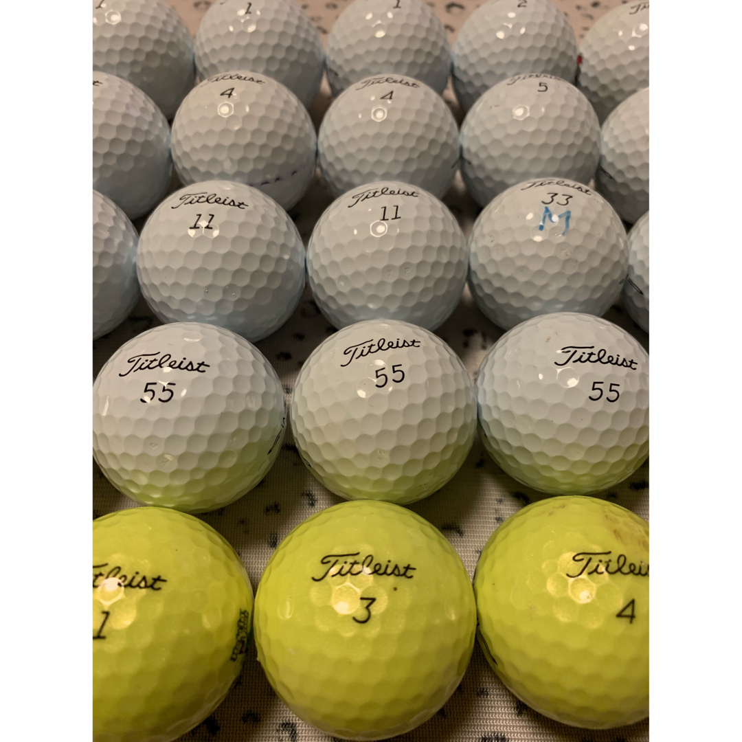 Titleist(タイトリスト)の【最新モデル!!23年】Titleist Pro V1ゴルフロストボール30個 スポーツ/アウトドアのゴルフ(その他)の商品写真