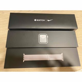 アップルウォッチ(Apple Watch)のApple Watch nike SE 40mm シルバー　アルミニウム　GPS(腕時計(デジタル))