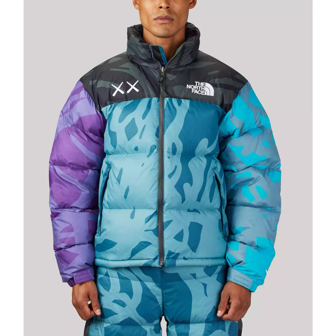 THE NORTH FACE(ザノースフェイス)のノースフェイス X KAWS 1996 RETRO NUPTSE JACKET メンズのジャケット/アウター(ダウンジャケット)の商品写真