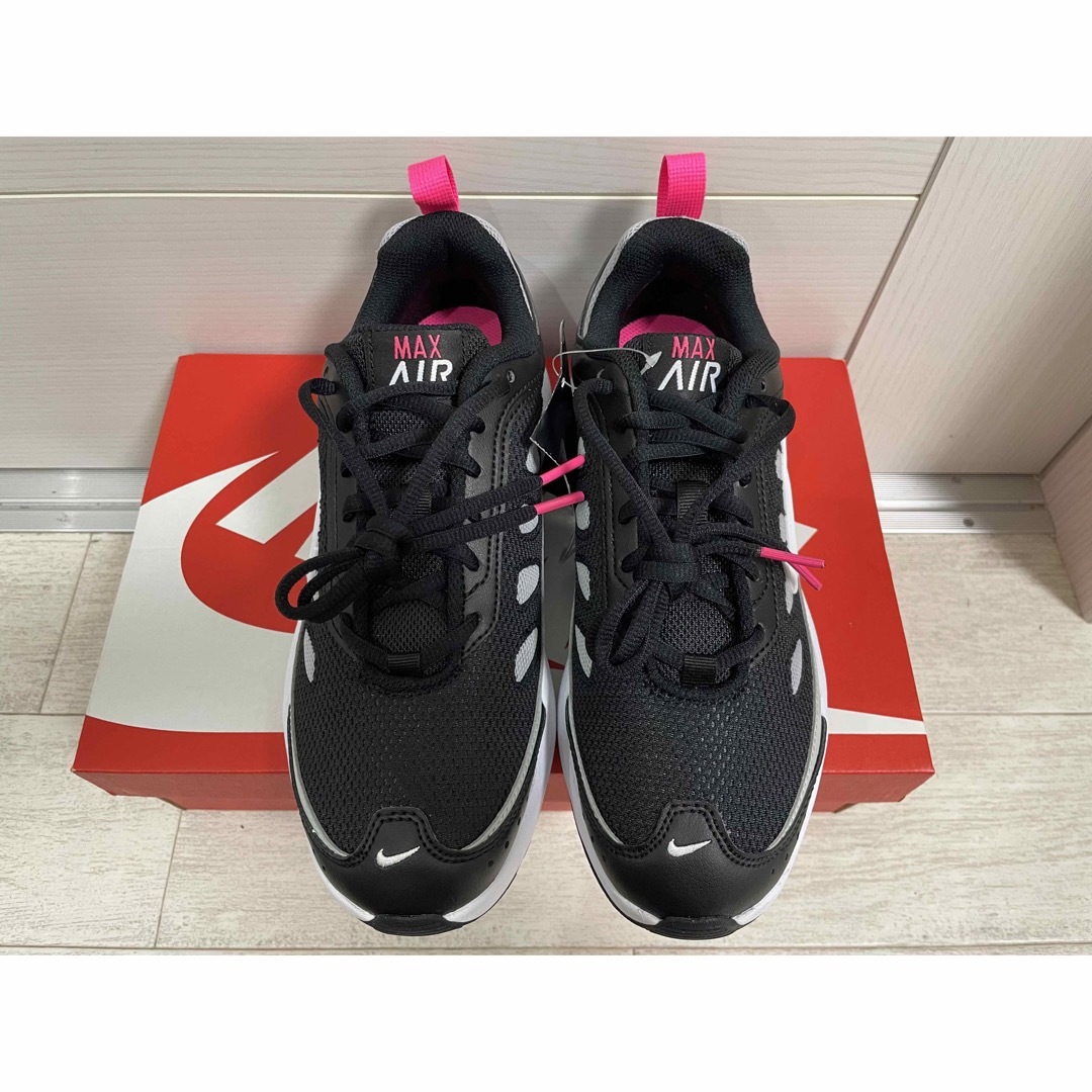 NIKE(ナイキ)のNIKE　ナイキ　W AIR MAX AP エアマックス AP 24㎝ レディースの靴/シューズ(スニーカー)の商品写真