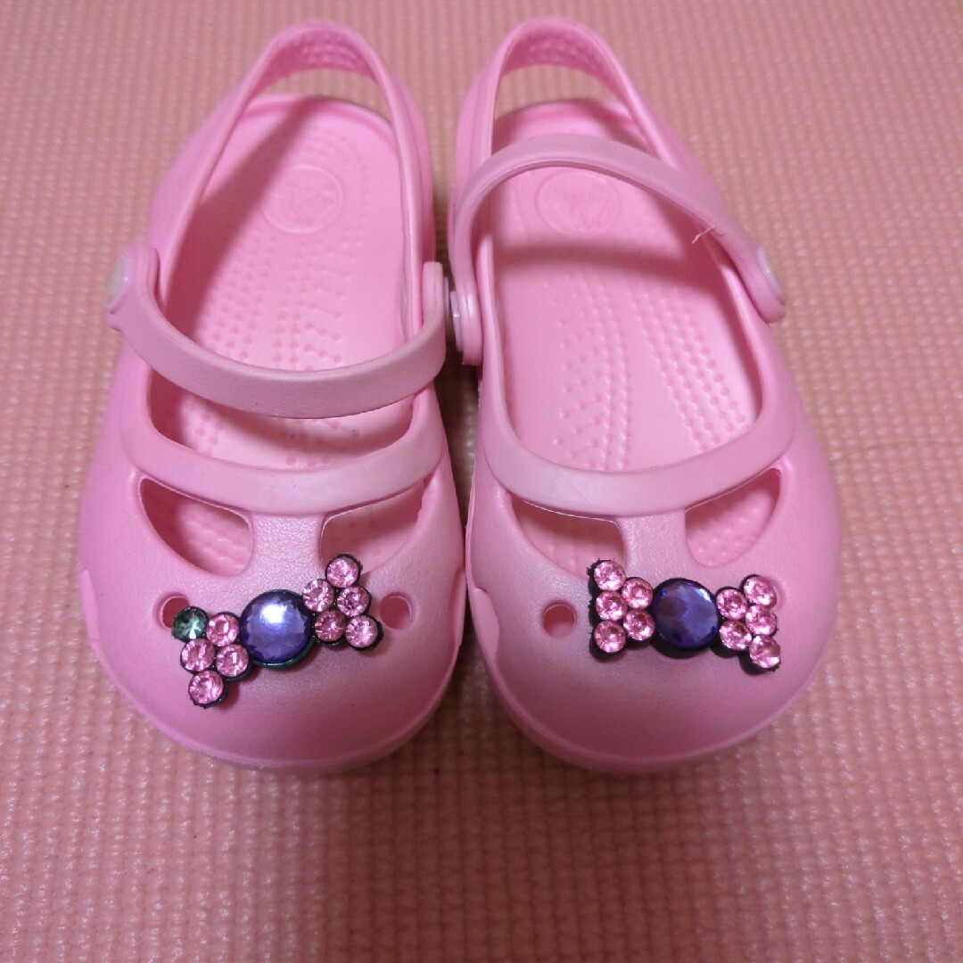 crocs(クロックス)のクロックス 幼児 c6 13センチ程度 女の子 キッズ/ベビー/マタニティのベビー靴/シューズ(~14cm)(サンダル)の商品写真