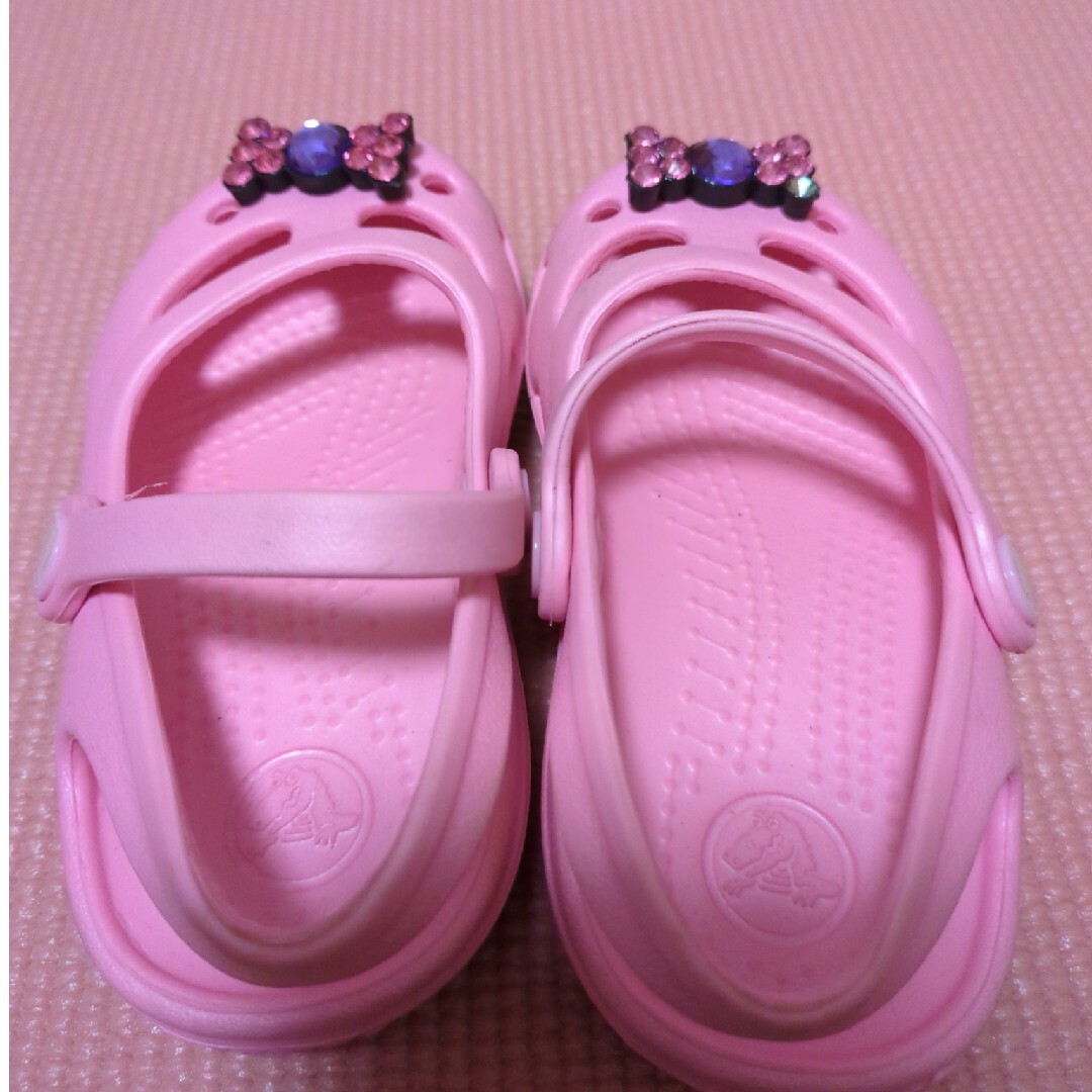 crocs(クロックス)のクロックス 幼児 c6 13センチ程度 女の子 キッズ/ベビー/マタニティのベビー靴/シューズ(~14cm)(サンダル)の商品写真